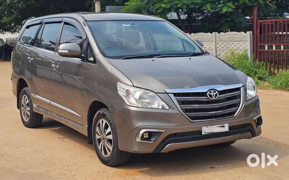 Toyota Innova 2.0 Vx 8 Seater Bs Iv, 2015, Diesel