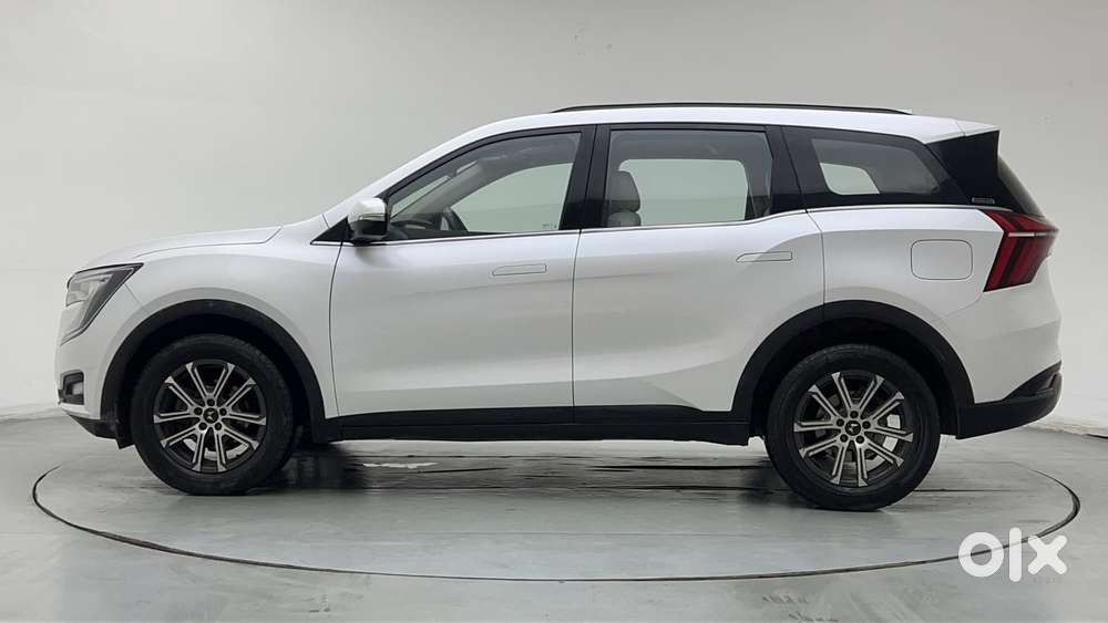 Mahindra Xuv700 2.0 Ax 7 Petrol At Str, 2024, Petrol