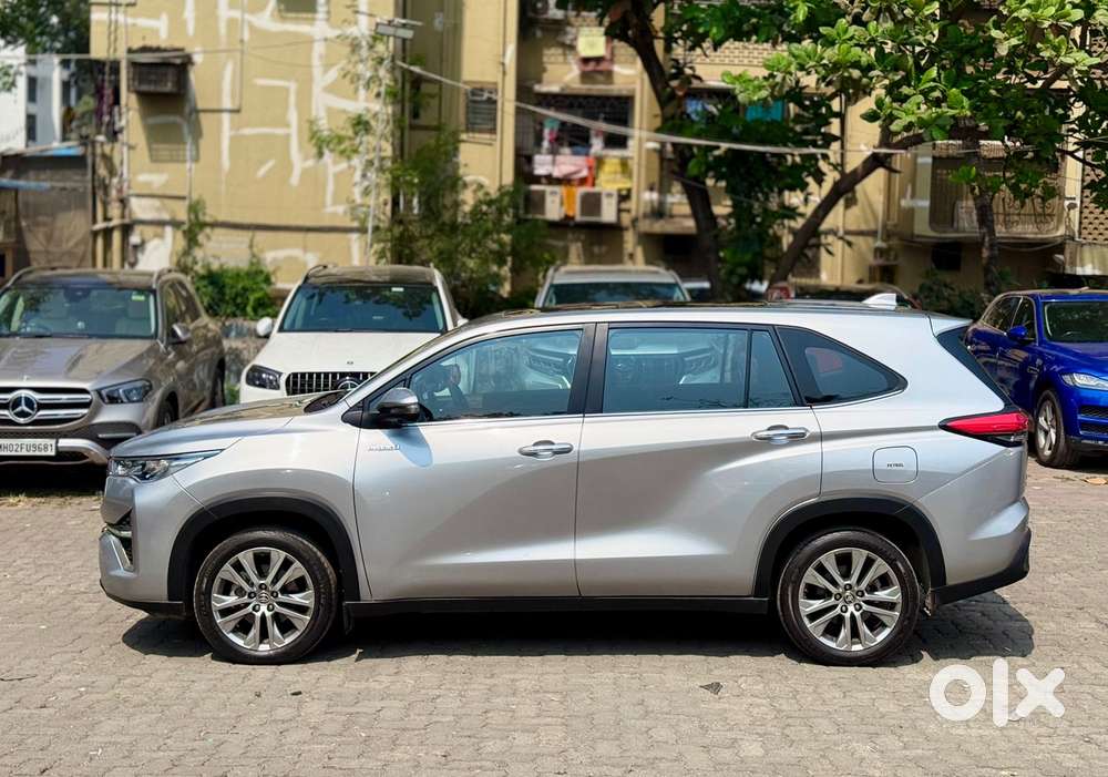 Toyota Innova Hycross 2.0 Zx Hybrid 7 Str, 2024, Petrol