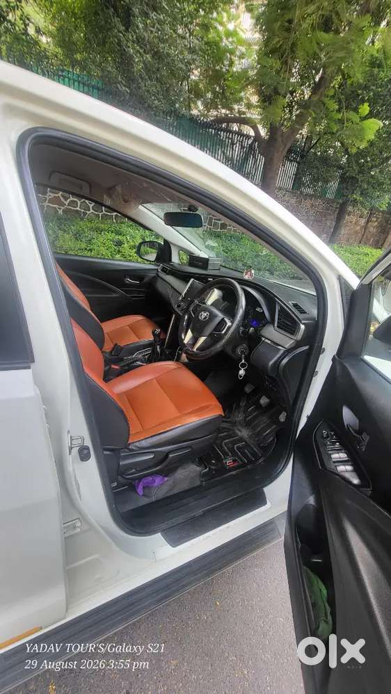 2022 Toyota Innova Crysta 2.4 Gx At