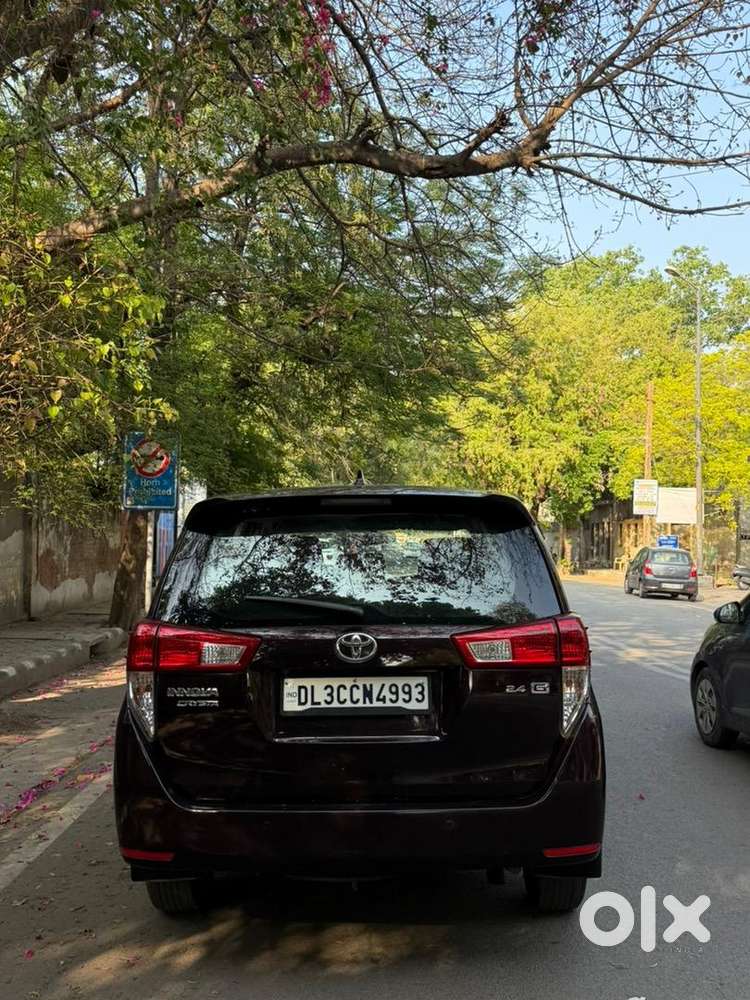 Toyota Innova Crysta 2018 Diesel Well Maintained