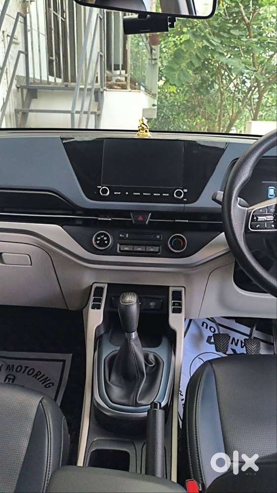 Kia Carens -single Owner And No Dent Up For Grab