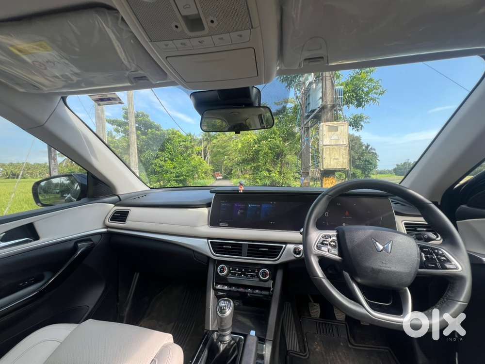 Mahindra Xuv700 2023 Petrol