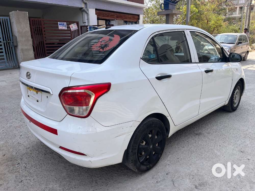 Hyundai Xcent 2018  Yellow Plate  Good Mileage  Immediate Sale