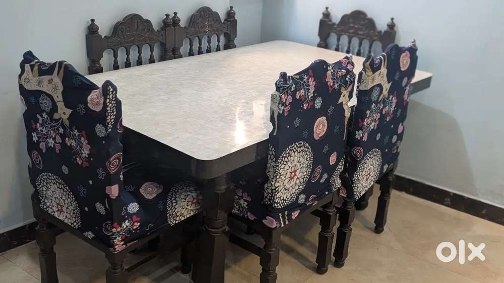 Dining table with 6 chairs (Sangwan)