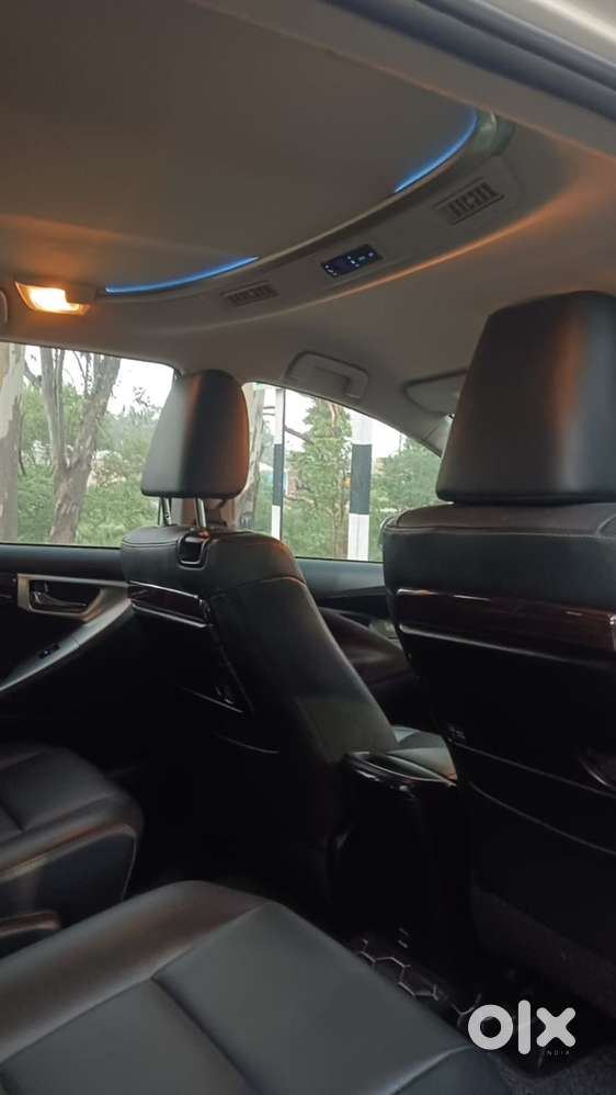 Toyota Innova Crysta 2024