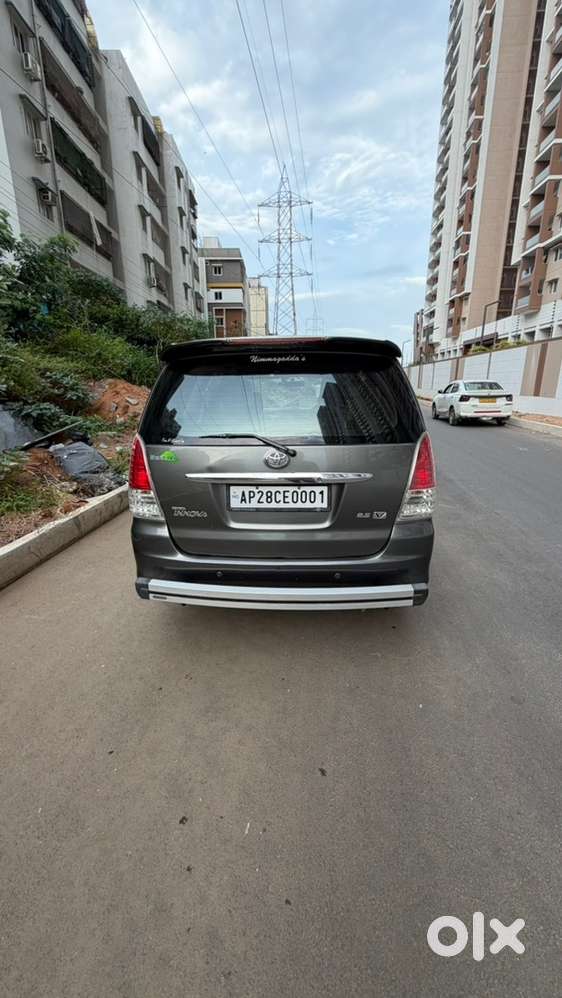 Toyota Innova Diesel 7 2010