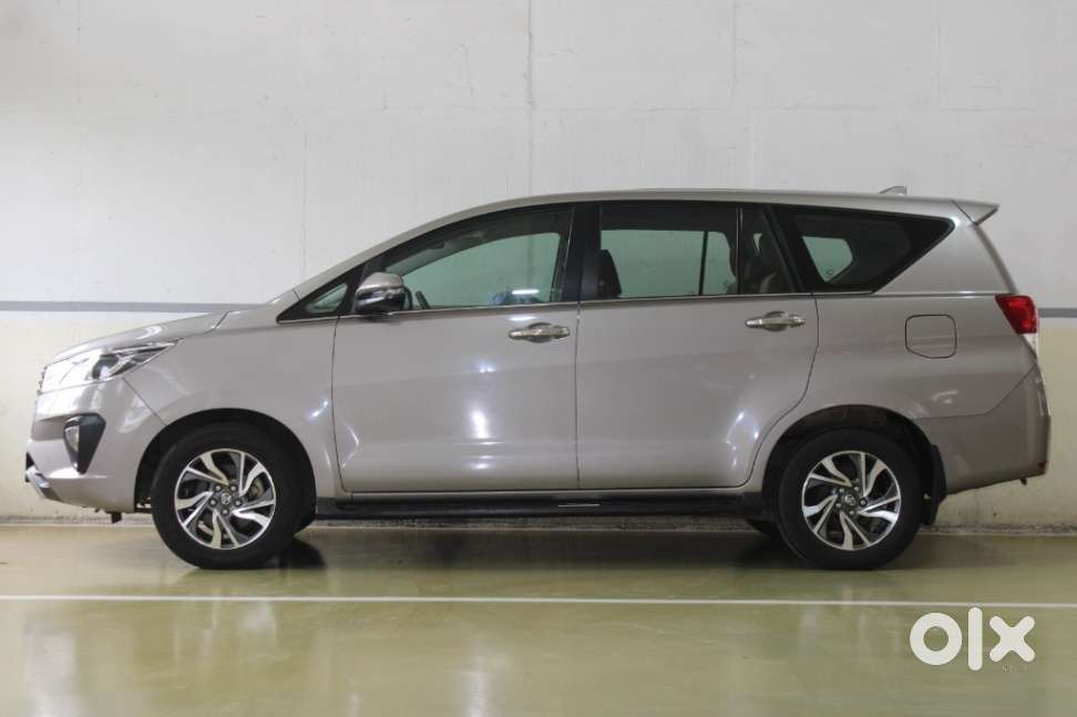 Toyota Innova Crysta 2.4 V, 2022, Diesel