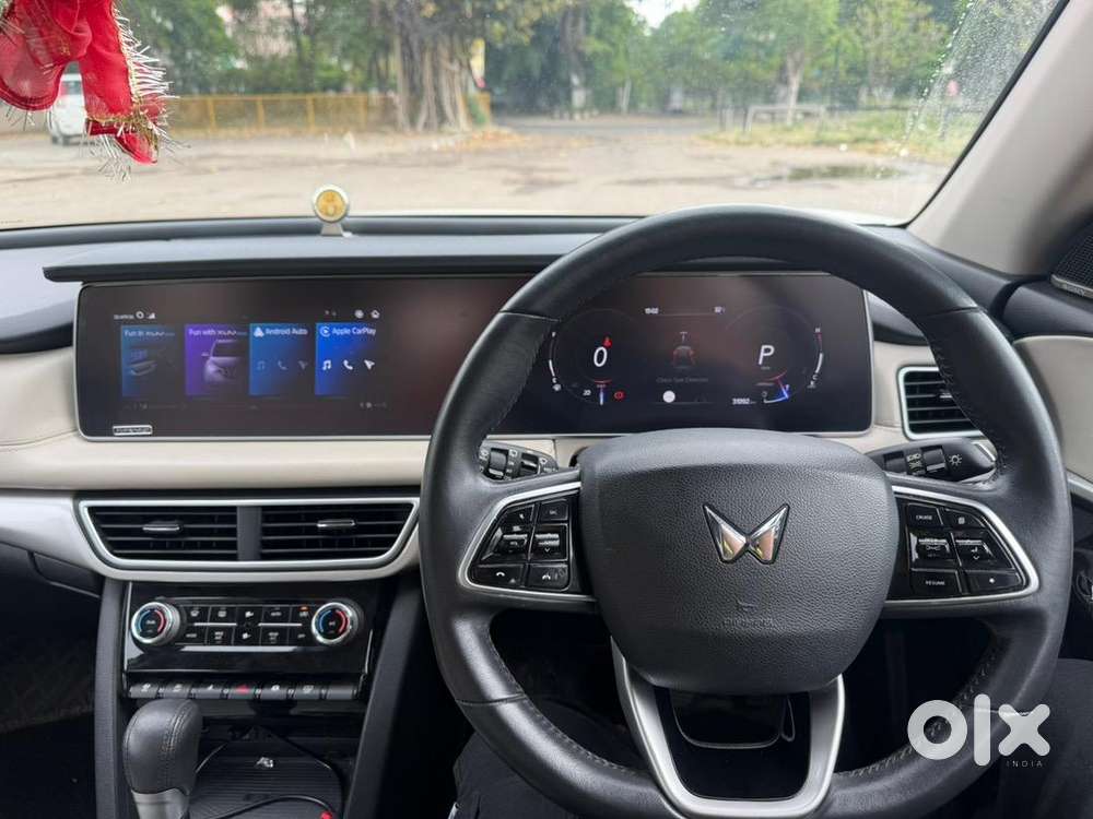 Mahindra Xuv700 Petrol Automatic 2022
