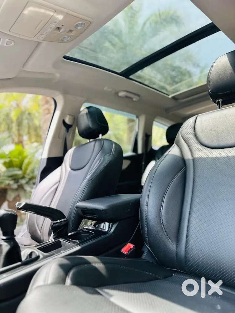 Mahindra Xuv700 2023 Diesel 56000 Km Driven
