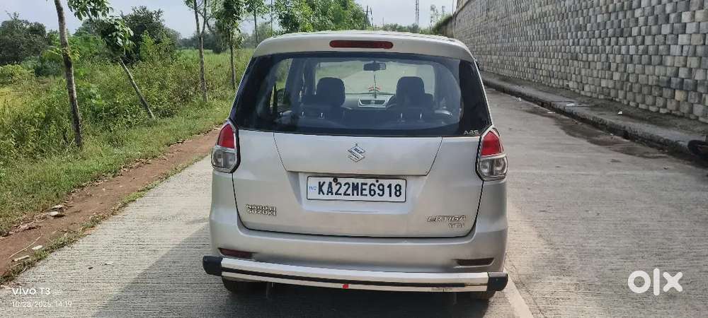 Ertiga Vdi 2013 Dec/ Wagonr Vxi 2015