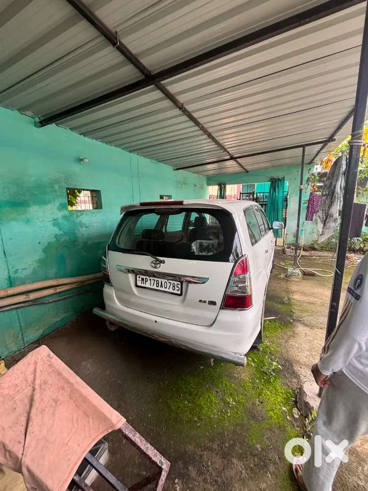 Toyota Innova 2.5 V 2013