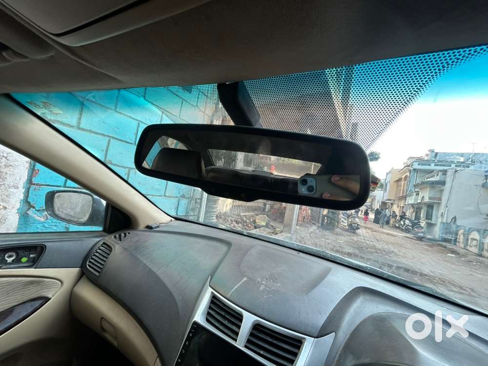 Hyundai Fluidic Verna 2015