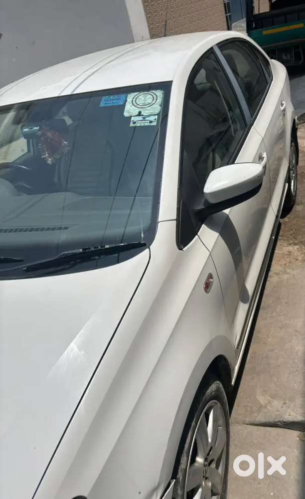 Volkswagen Vento 2012 Petrol 75000 Km Driven