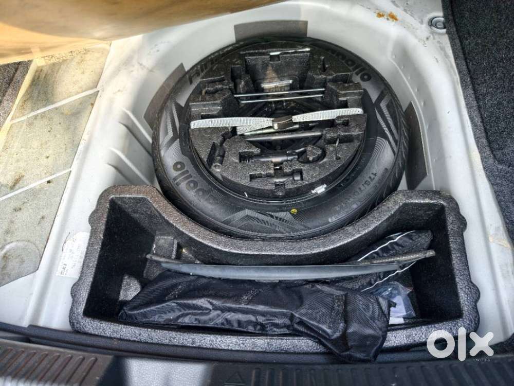 Volkswagen Vento Sport 1.2 Tsi At, 2016, Petrol