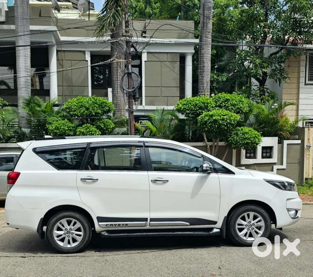 Toyota Innova Crysta 2.4 G Mt 7 Str, 2017, Diesel