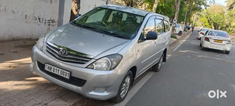 Toyota Innova 2009 Diesel 128000 Km Driven Passing 2029 V Top Model