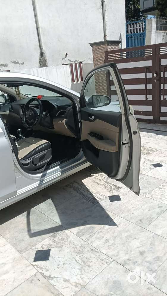 Hyundai Verna Petrol Manual 2017
