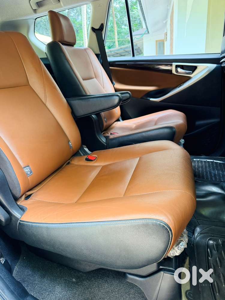 Toyota Innova Crysta 2016