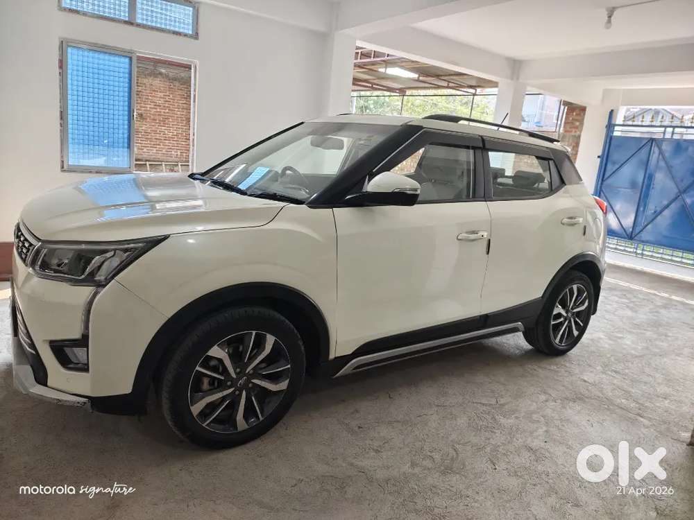 Xuv 300 W8 Optional Petrol Top Model Sunroof