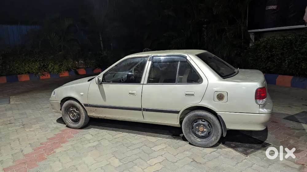 Maruti Suzuki Esteem 2007