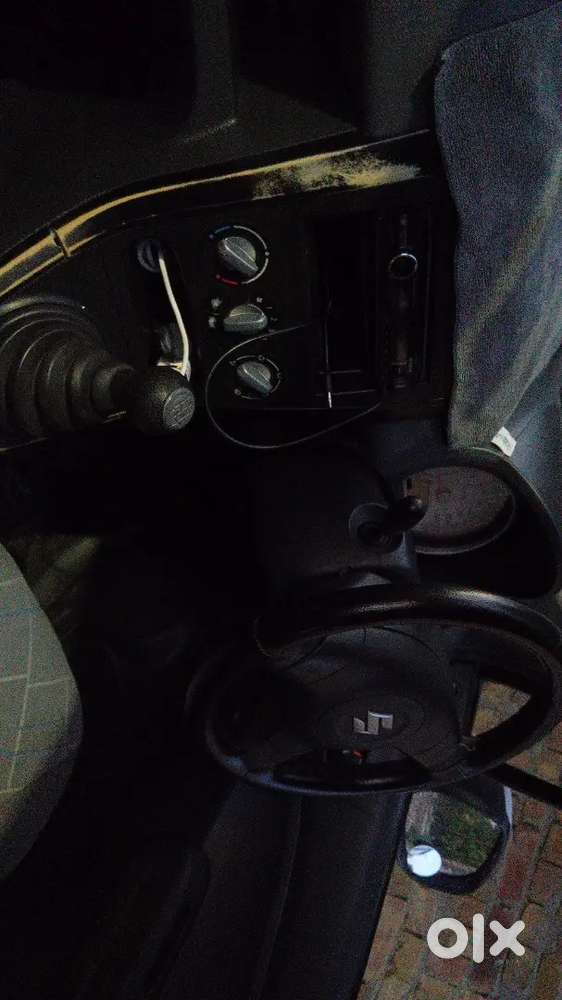 Well Maintained Car Engine Gear Ok 2012