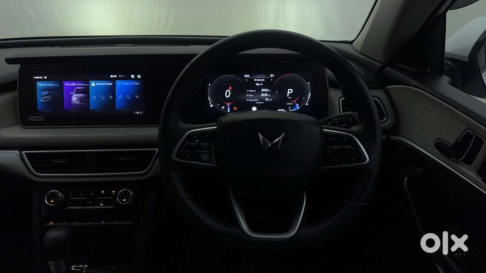 Mahindra Xuv700 2.2 Ax 7 Diesel At Luxury Pack Str, 2024, Diesel