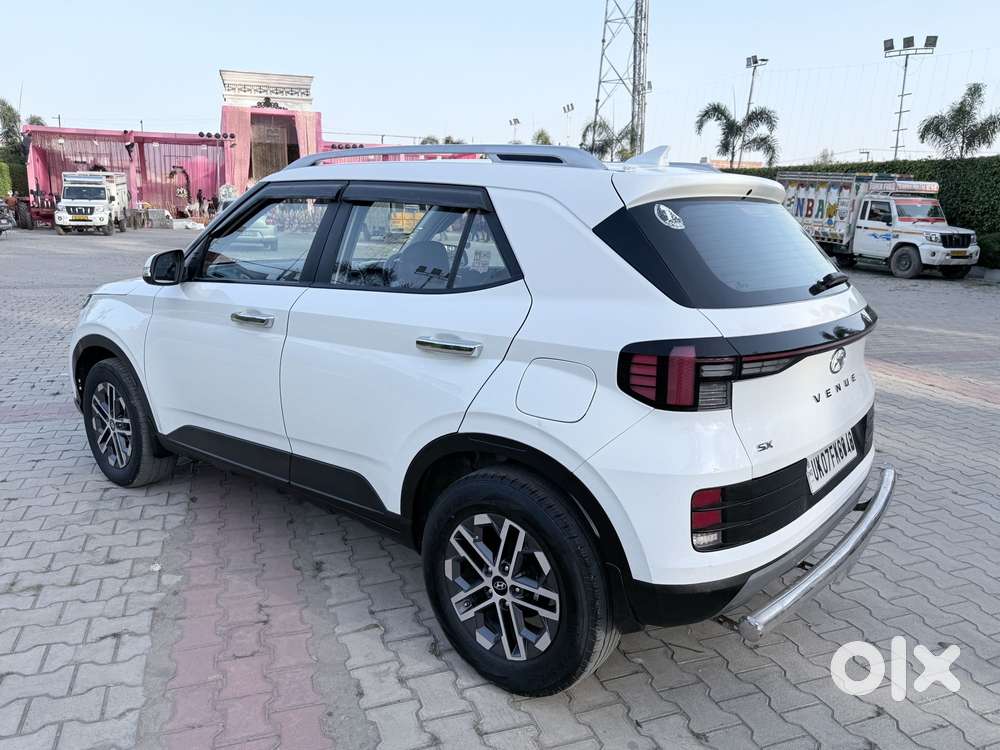 Hyundai Venue Sx Mt, 2023, Diesel
