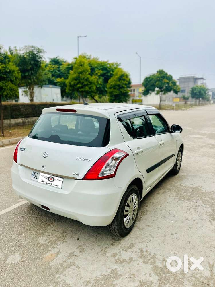 Maruti Suzuki Swift Vxi Abs Bsiv, 2014, Petrol