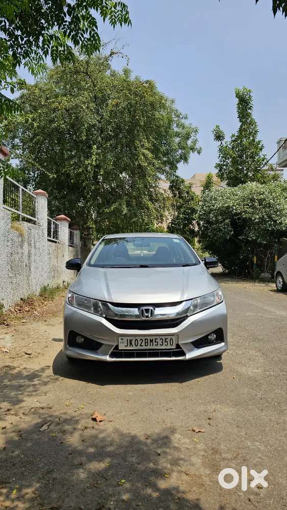 Honda City V I-dtec 2015