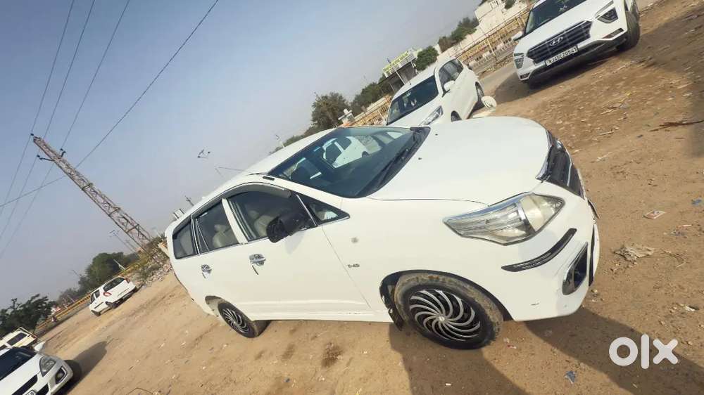 Toyota Innova 2.5 Le 2015