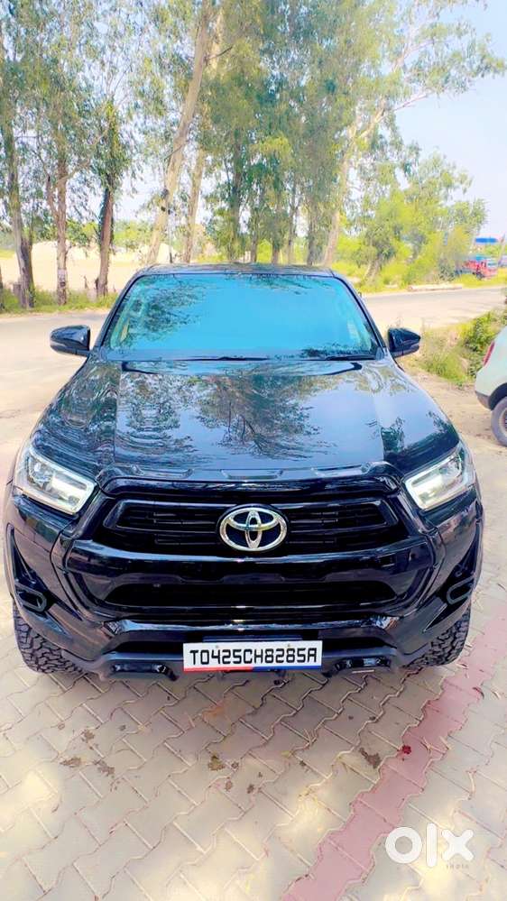 Toyota Hilux 2025 Diesel 4000 Km Driven