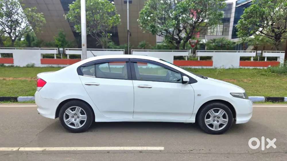 Honda City 2009
Passing 2029 Cng Fitted On Rc Insurance Valid