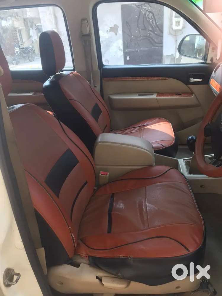 Ford Endeavour 3.0 Limited 2012
