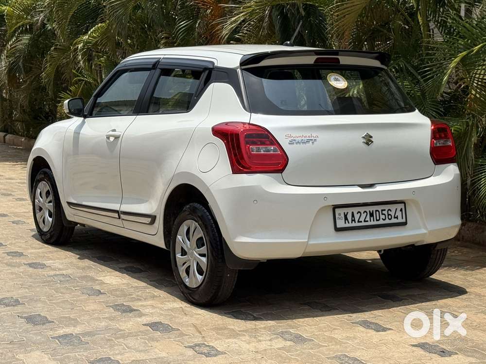 Maruti Suzuki Swift Vxi + Manual, 2023, Petrol