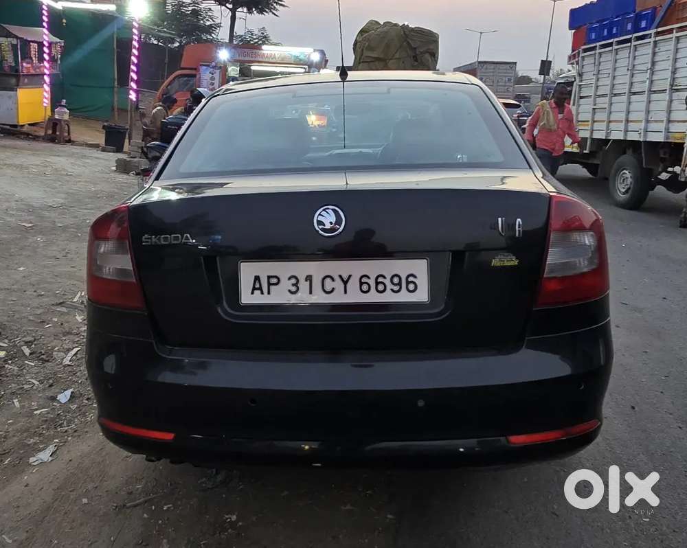 Skoda Laura 2009, Ambiente 1.9pd Diesel Manual