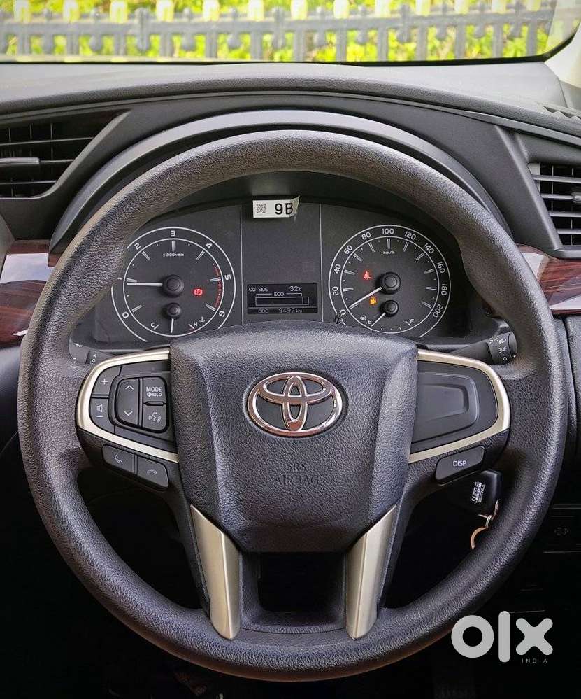 Toyota Innova Crysta [2020-ongoing] 2.7 Gx Mt 8 Str, 2025, Diesel
