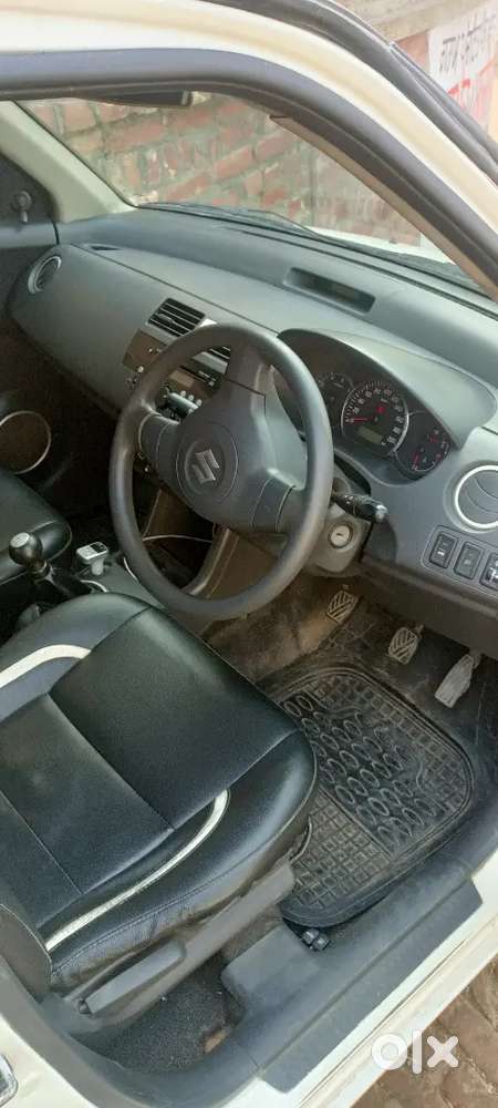 Maruti Suzuki Swift Dzire 2011