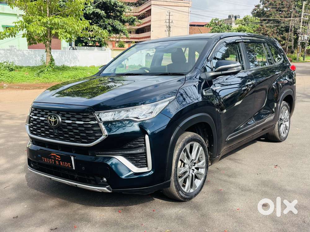 Toyota Innova Hycross 2.0 Zx (o) Hybrid 7 Str, 2023, Petrol