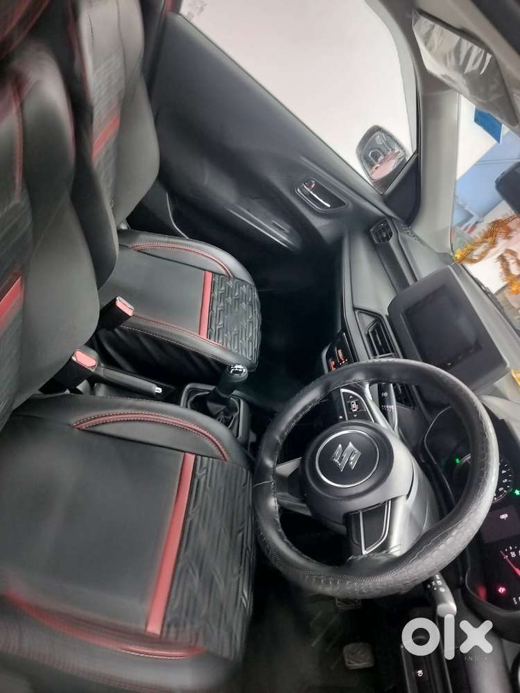 Maruti Suzuki Swift Vxi + Manual, 2025, Petrol