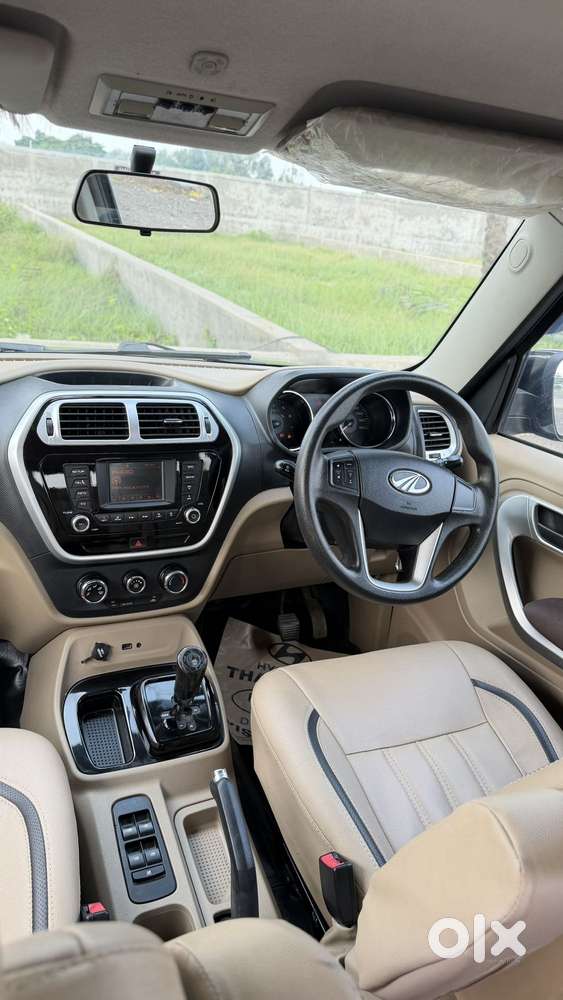 Mahindra Tuv 300 T8 Amt, 2018, Diesel