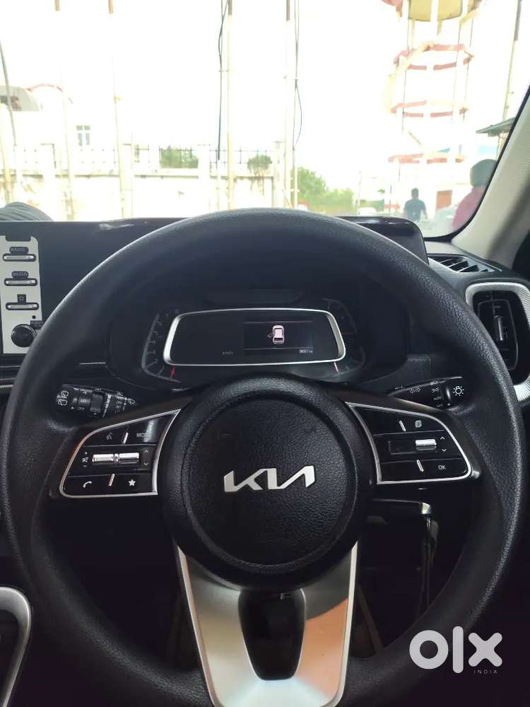 2024 Kia Sonet Htk(o) Petrol  9807 Km  Like New Car