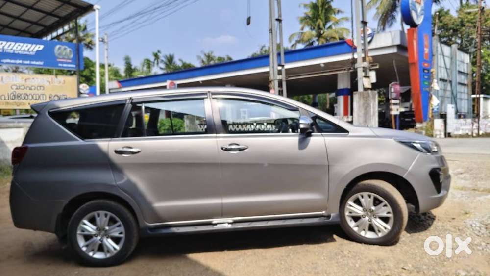 Toyota Innova Crysta 2.8z Automatic, 2016, Diesel