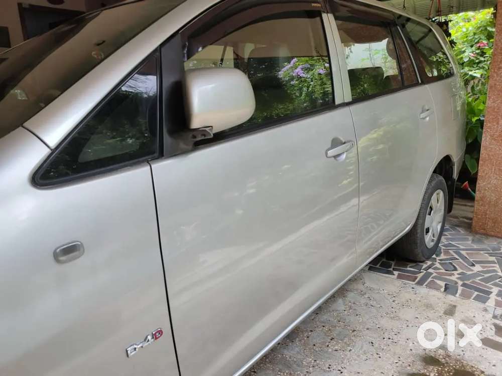 Toyota Innova 2006 New Paper