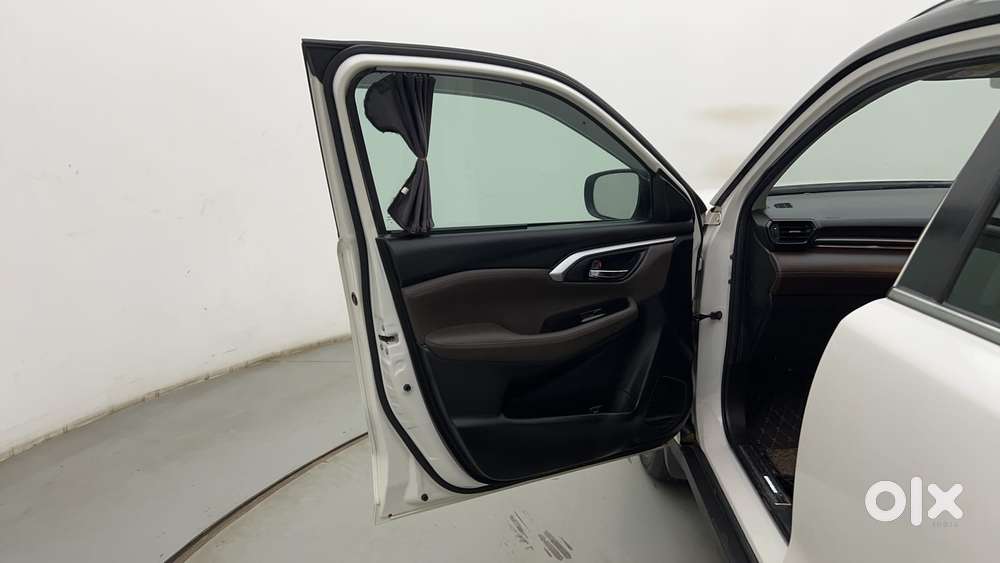 Toyota Urban Cruiser Hyryder V Hybrid Aero Edition, 2023