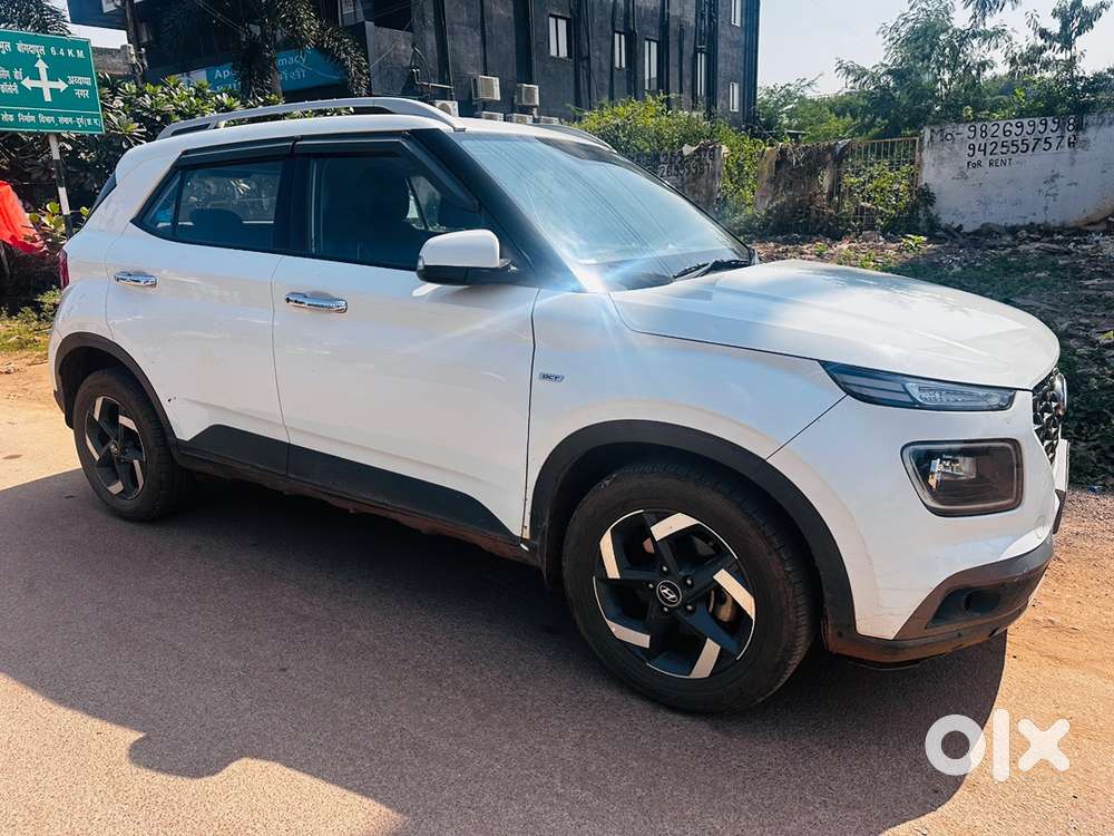 Hyundai Venue Automatic Car