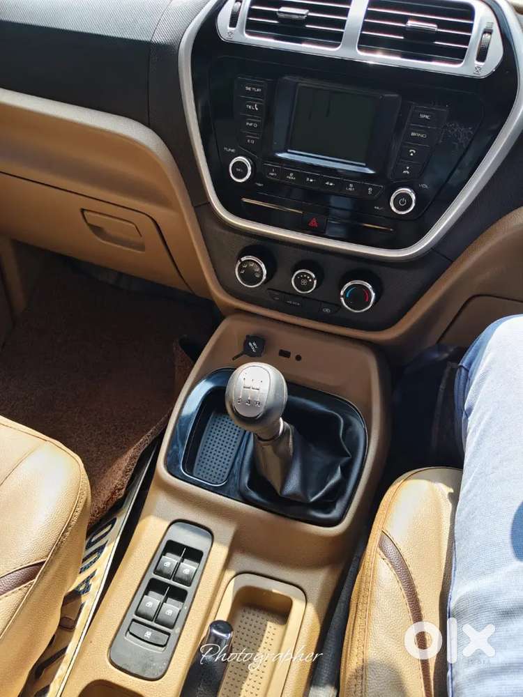 Mahindra Tuv 300 2016