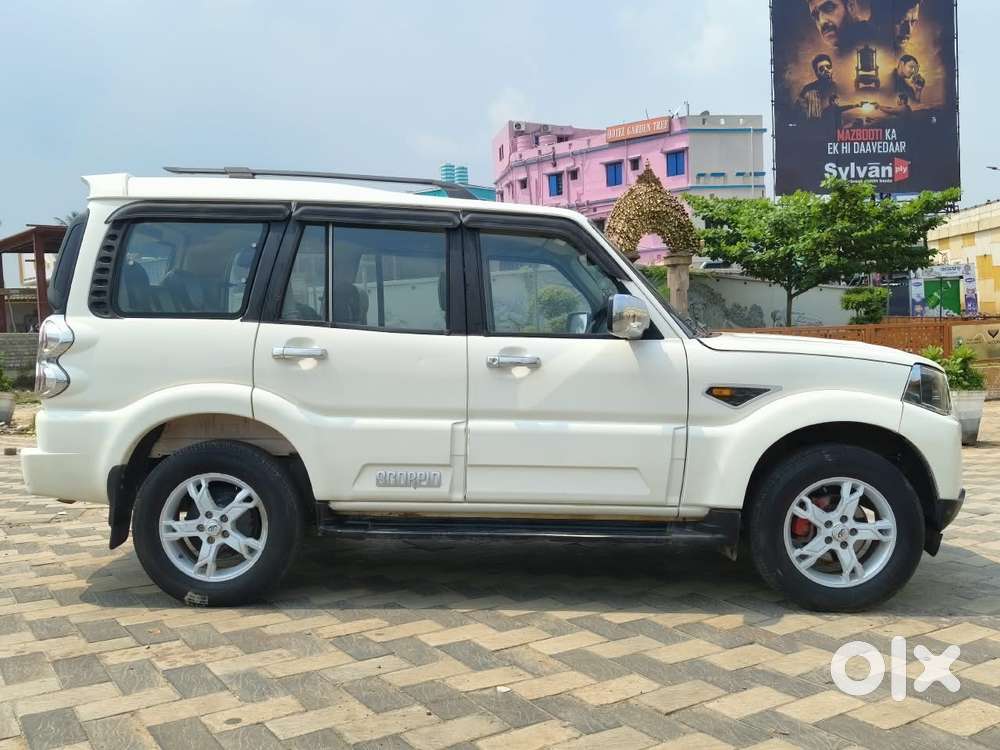 Mahindra Scorpio S10, 2016, Diesel