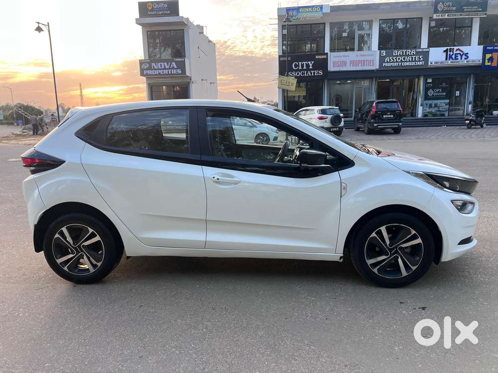 Tata Altroz 1.2 Xz (o), 2021, Petrol