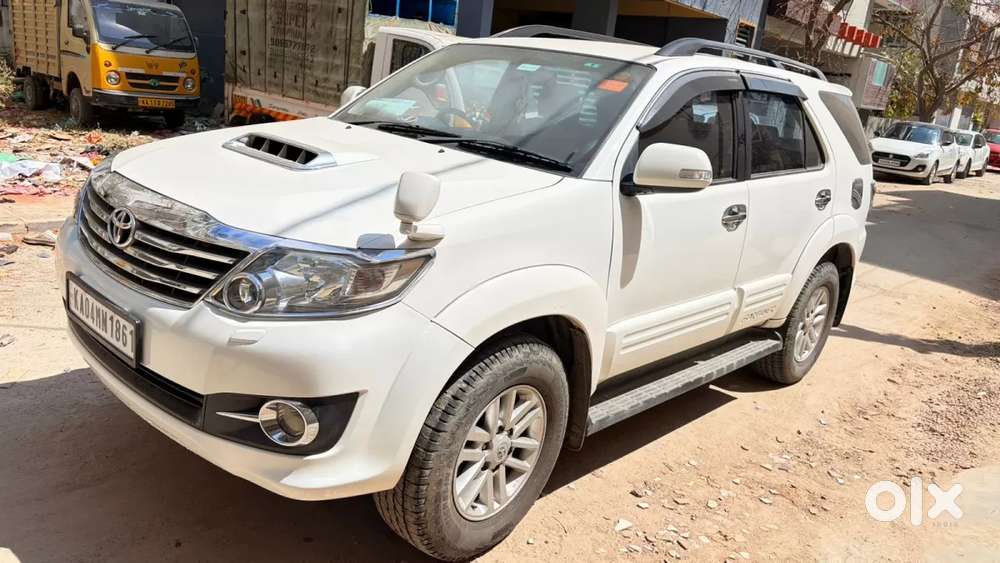 Toyota Innova Crysta [2020-ongoing] 2.4 Gx 7 Str, 2017, Diesel